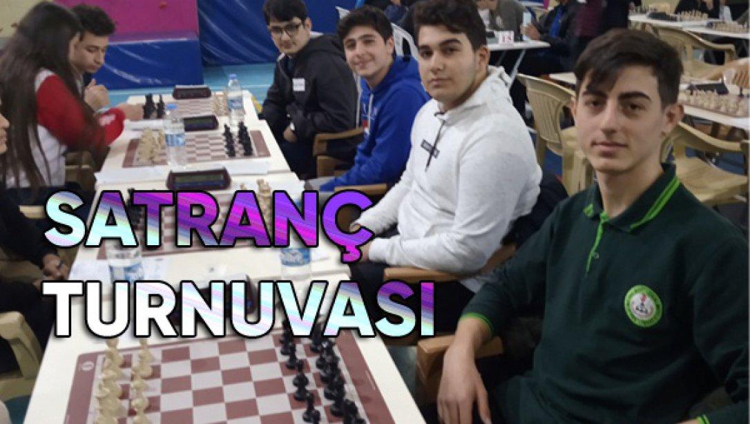 Şehit Kemal MUTLU Fen Lisesi Okulumuz 4 Öğrencimiz İle Satranç Turnuvasında